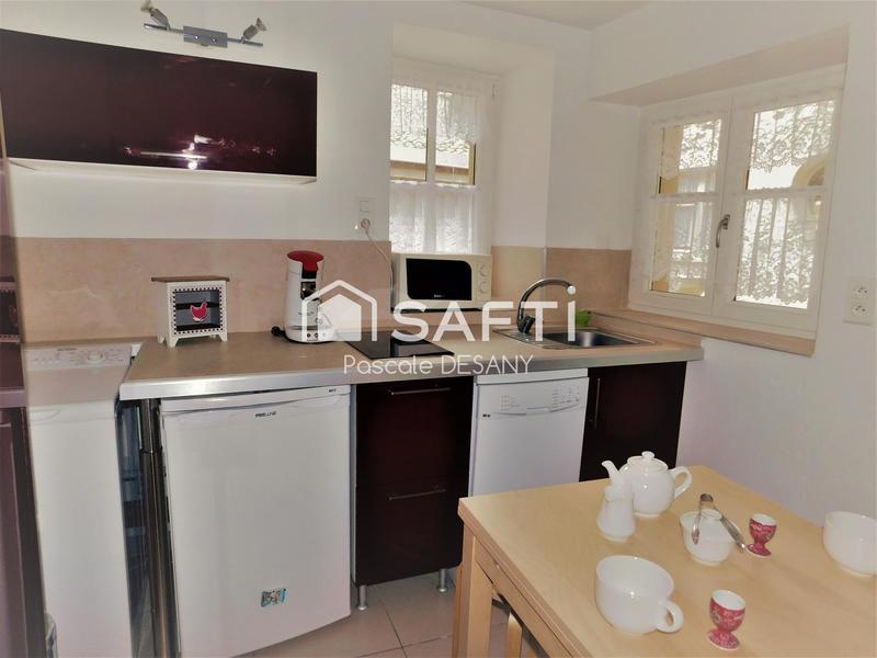 Maison - 245 m² - 12 pièces