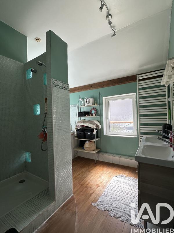 Maison - 190 m² - 8 pièces