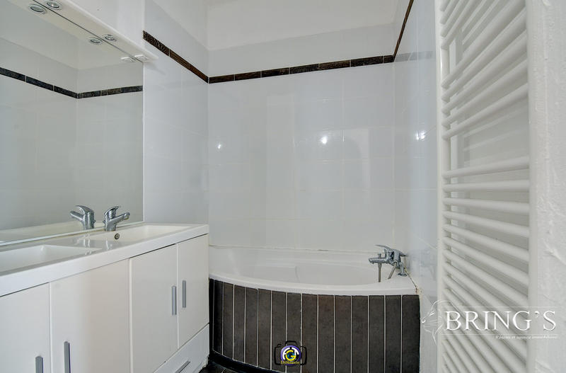 Appartement - 105 m² - 4 pièces