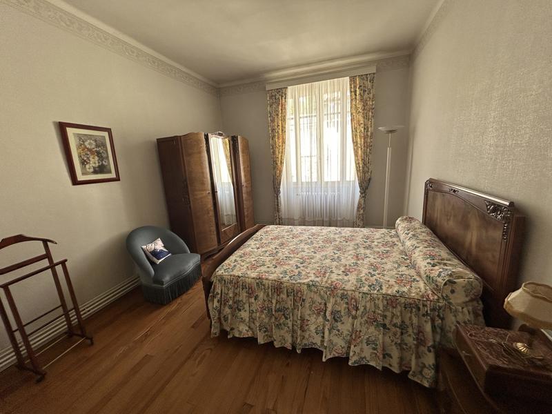 Maison traditionnelle - 188 m² - 7 pièces