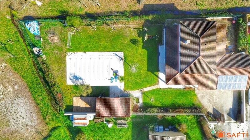 Maison - 165 m² - 8 pièces