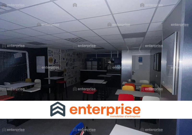 Local commercial - 220 m²