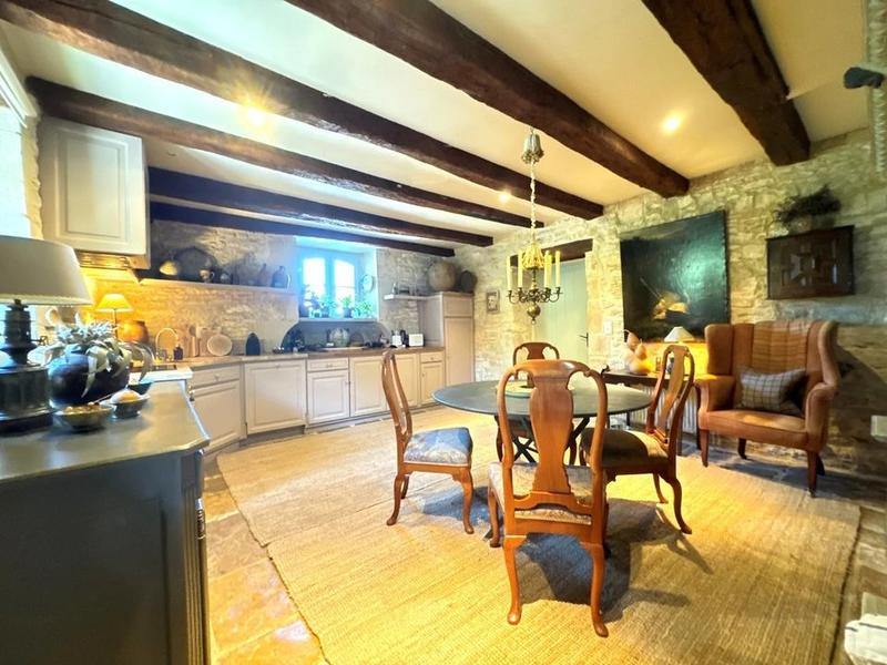 Demeure - 164 m² - 5 pièces