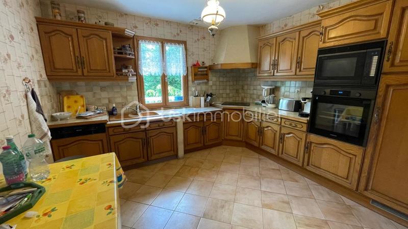 Propriété - 169 m² - 6 pièces