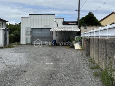 Local d'activité / Entrepôt - 300 m² - 4 pièces