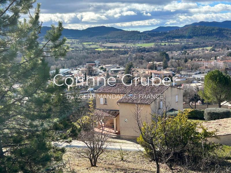 Maison - 180 m² - 6 pièces