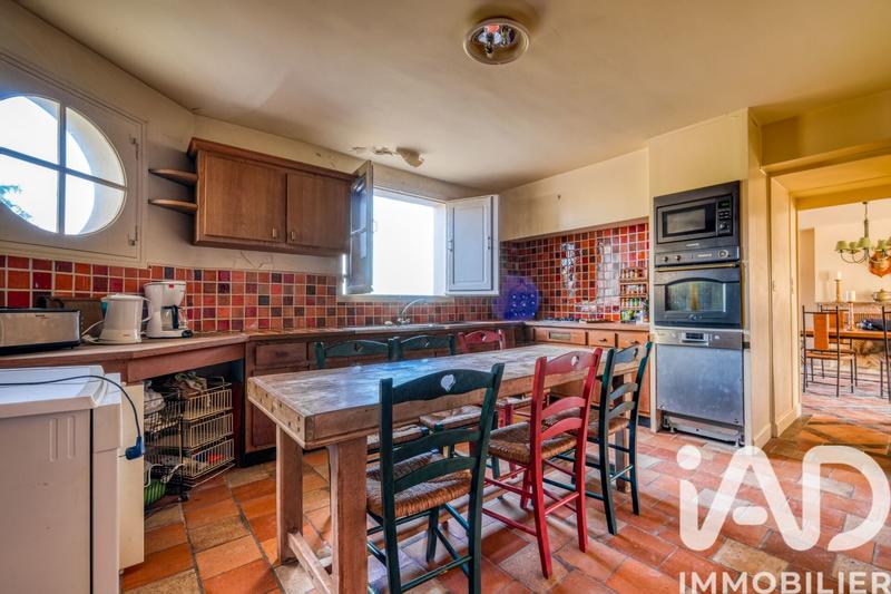 Maison - 300 m² - 10 pièces