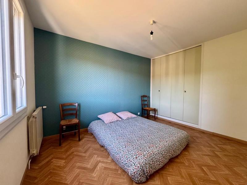 Maison - 204 m² - 10 pièces