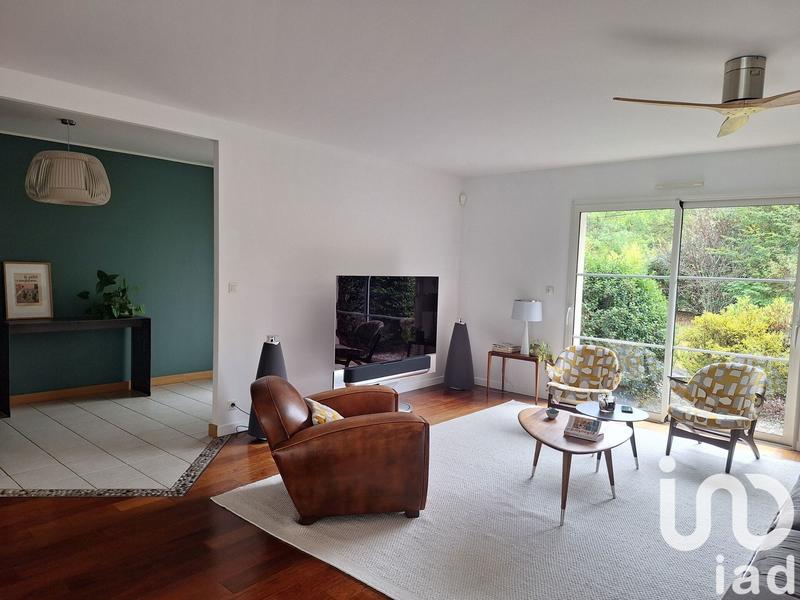 Maison - 250 m² - 8 pièces