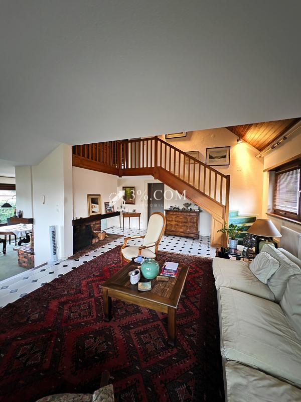 Maison - 293 m² - 12 pièces