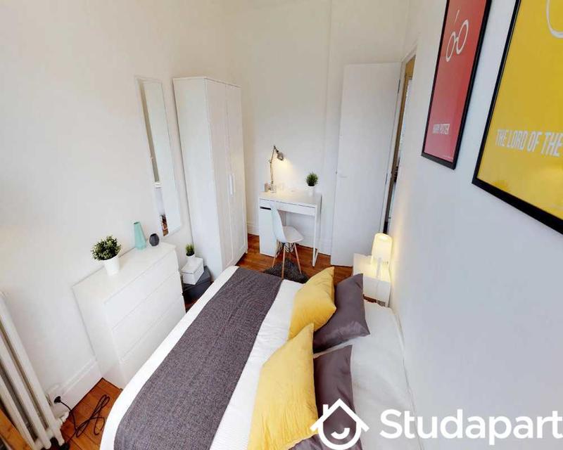 Chambre - 80 m² - 1 pièce