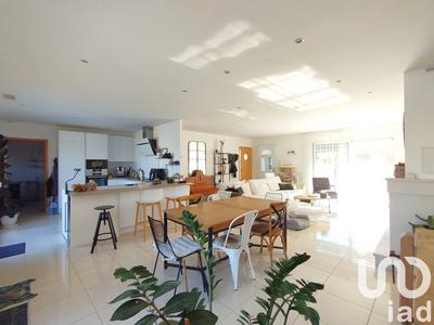 Maison - 213 m² - 9 pièces