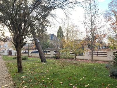 Appartement - 100 m² - 4 pièces