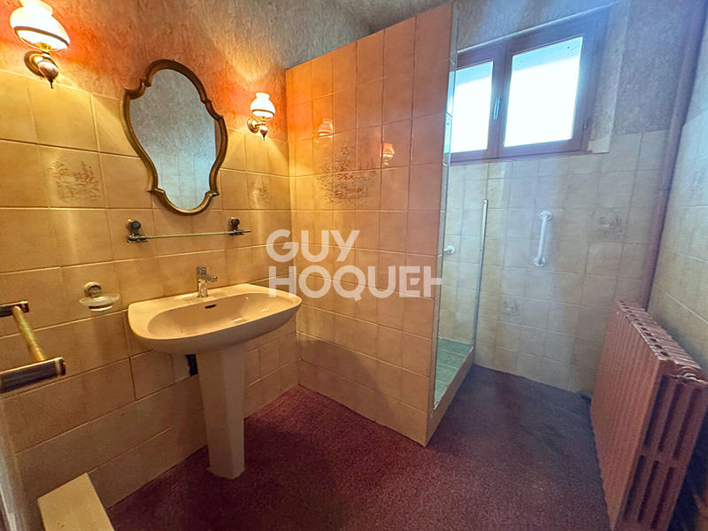 Maison - 263 m² - 6 pièces