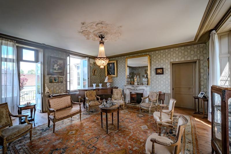 Propriété - 600 m² - 18 pièces