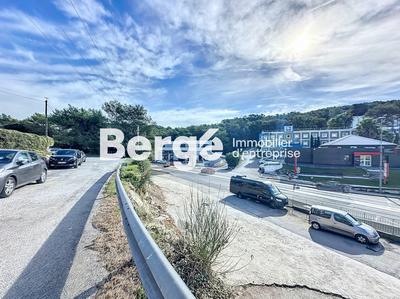 Local commercial - 200 m²