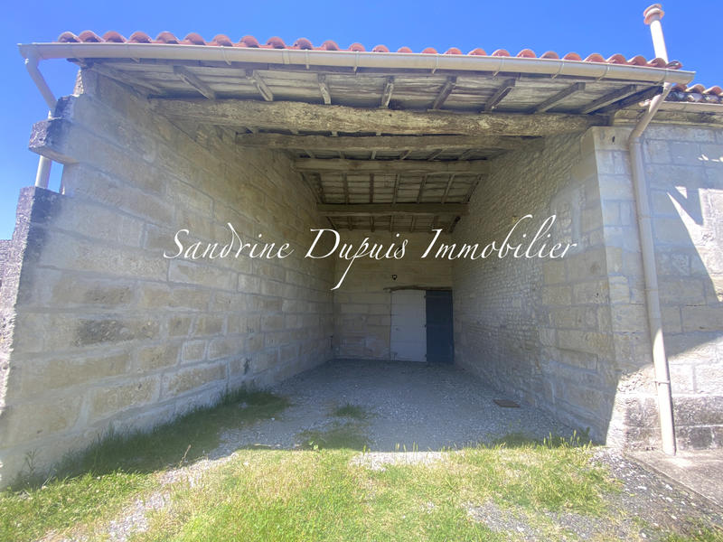 Maison - 220 m² - 7 pièces