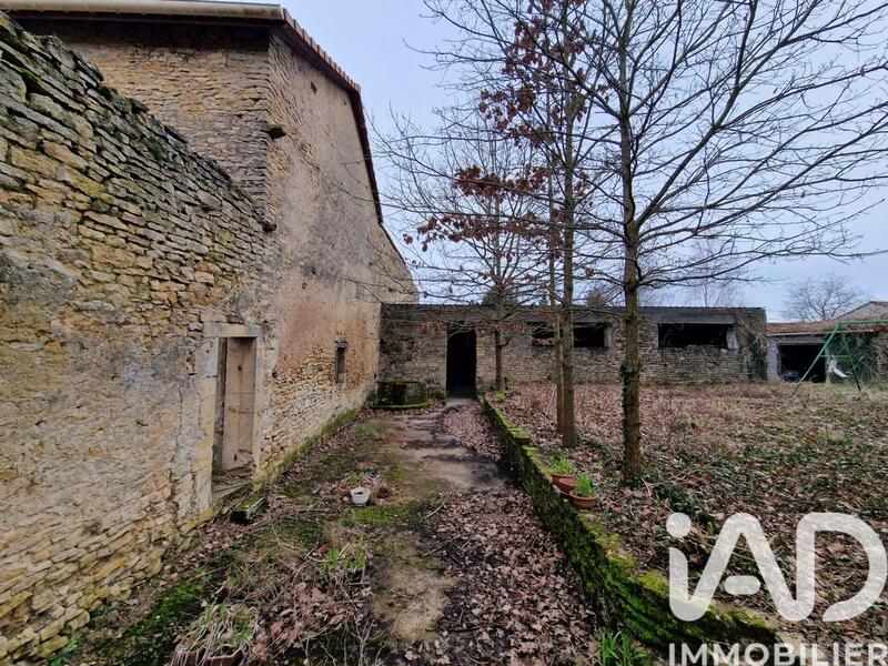 Maison de village - 250 m² - 9 pièces