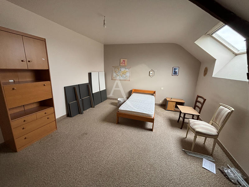 Maison - 229 m² - 9 pièces