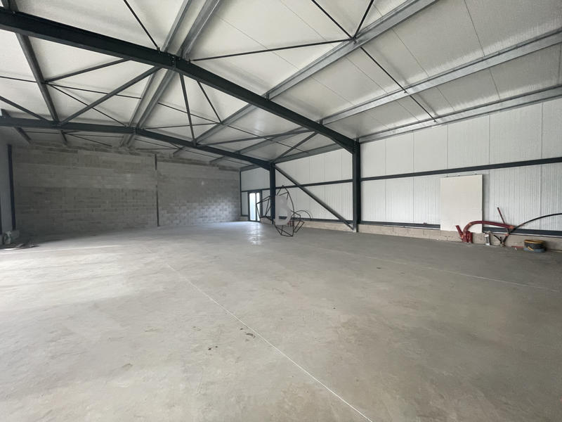 Local commercial - 217 m²