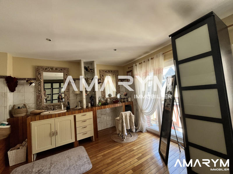 Maison - 178 m² - 5 pièces