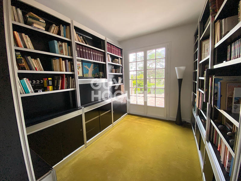 Maison - 171 m² - 8 pièces