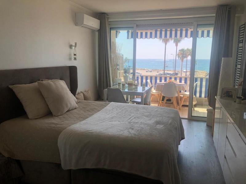 Studio - 30 m² - 1 pièce