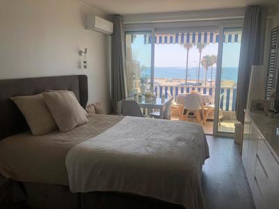 Studio - 30 m² - 1 pièce