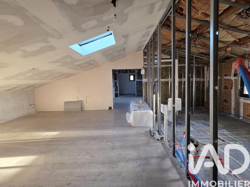 Maison - 220 m² - 7 pièces