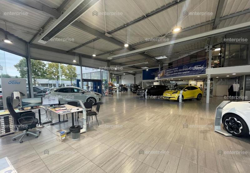 Local commercial - 1 450 m²