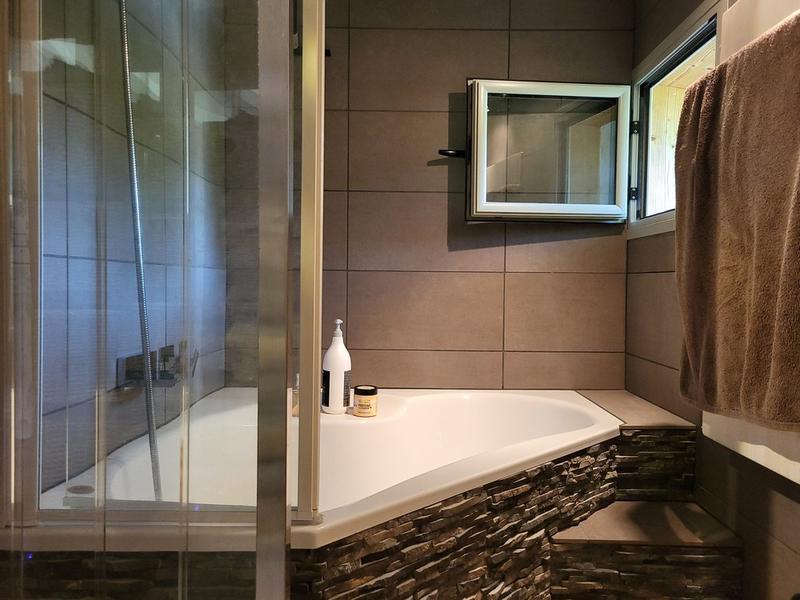 Maison - 150 m² - 10 pièces