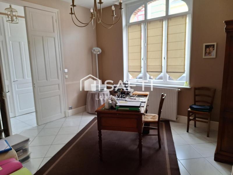 Maison - 174 m² - 8 pièces