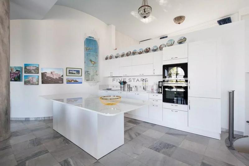 Appartement - 150 m² - 5 pièces