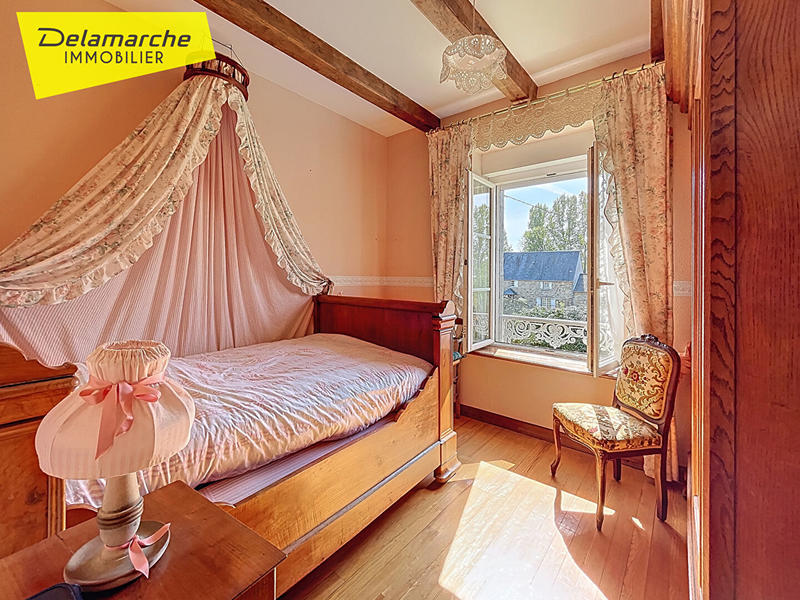 Maison - 140 m² - 7 pièces