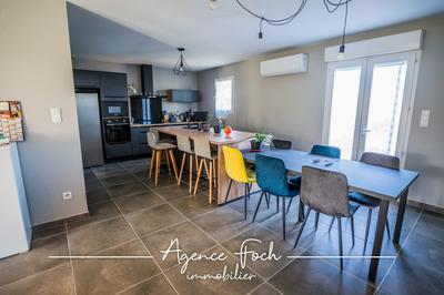 Maison - 122 m² - 6 pièces