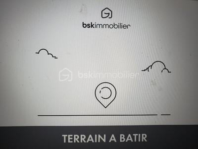 Terrain constructible - 2 500 m²