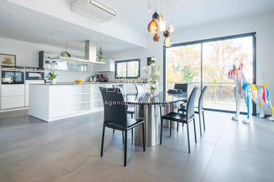 Villa - 290 m² - 6 pièces