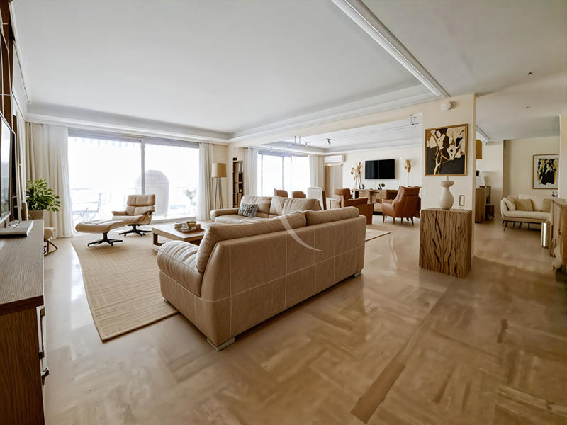 Appartement - 173 m² - 5 pièces