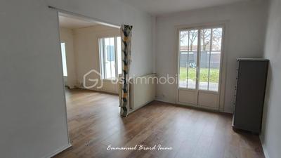 Maison traditionnelle - 128 m² - 7 pièces