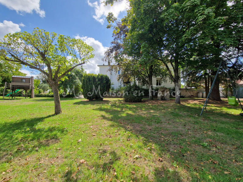 Maison - 350 m² - 13 pièces