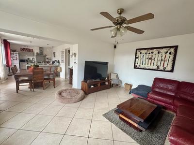 Maison - 98 m² - 4 pièces