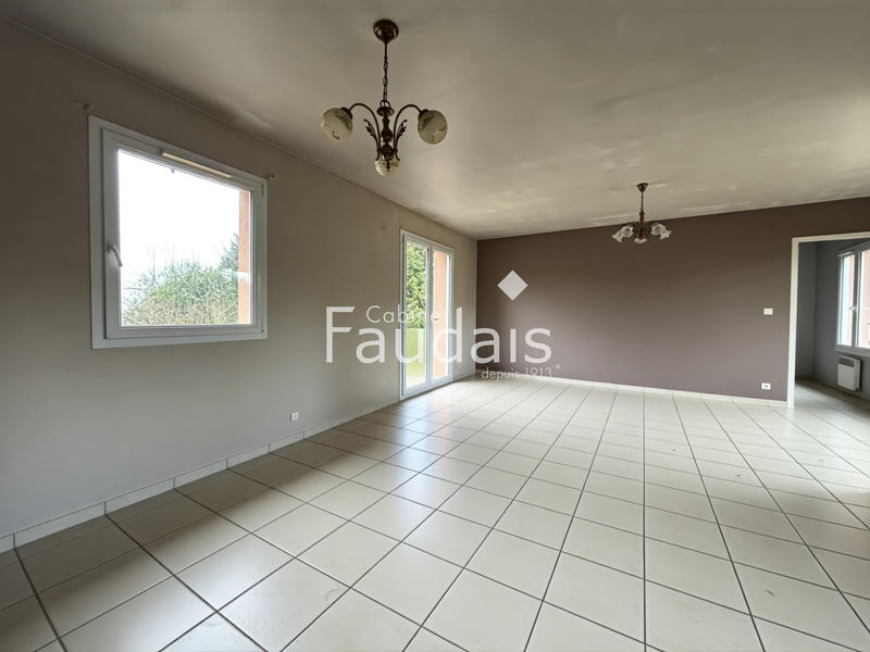 Maison - 93 m² - 4 pièces