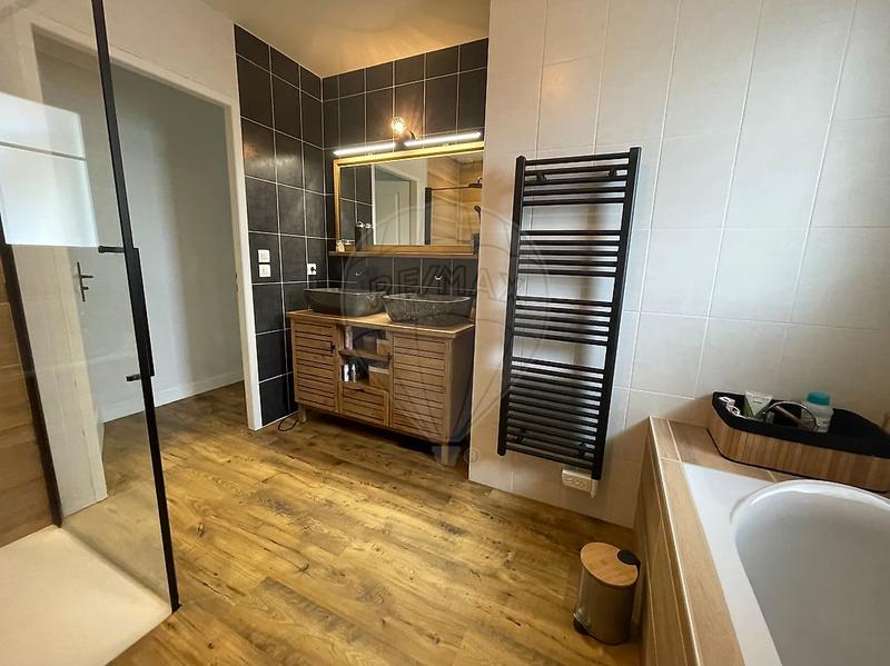 Maison - 108 m² - 4 pièces