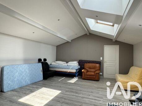 Maison - 277 m² - 6 pièces