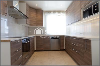 Maison - 91 m² - 5 pièces