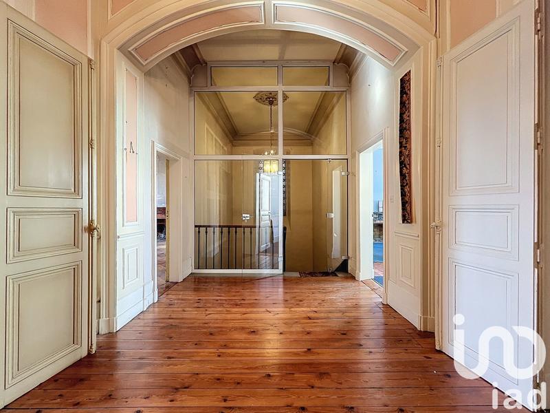 Maison - 480 m² - 23 pièces