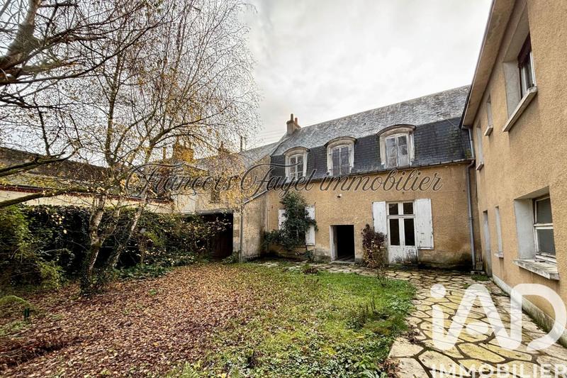 Maison - 244 m² - 10 pièces