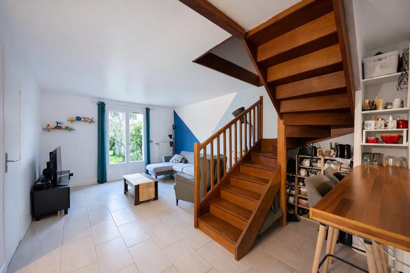 Maison - 95 m² - 5 pièces