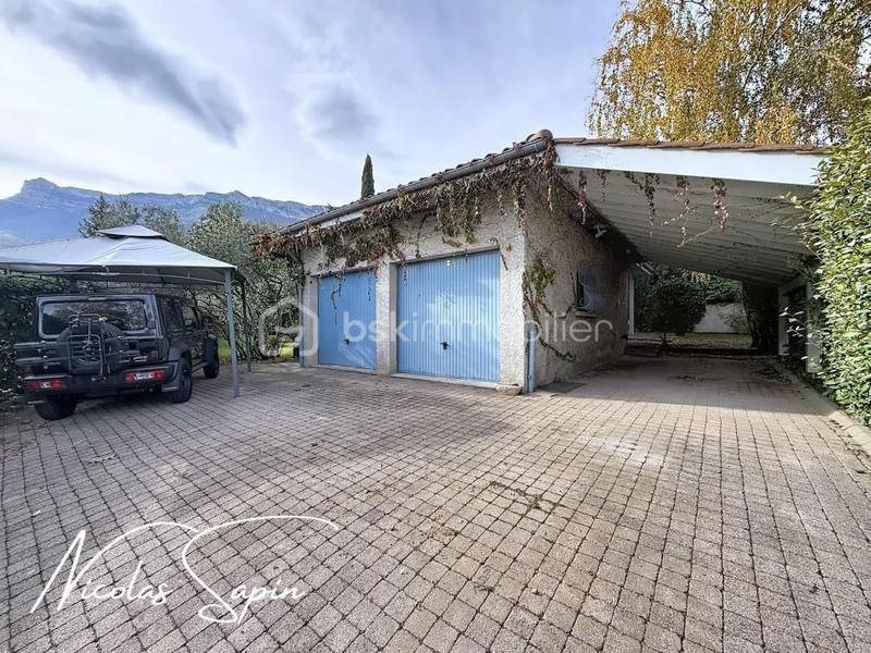 Maison - 152 m² - 6 pièces