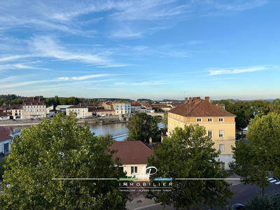 Appartement - 93 m² - 4 pièces